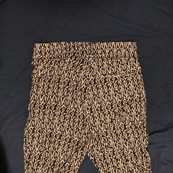 Black and white print pull-on pants - with pockets! - Picture 2 of 5